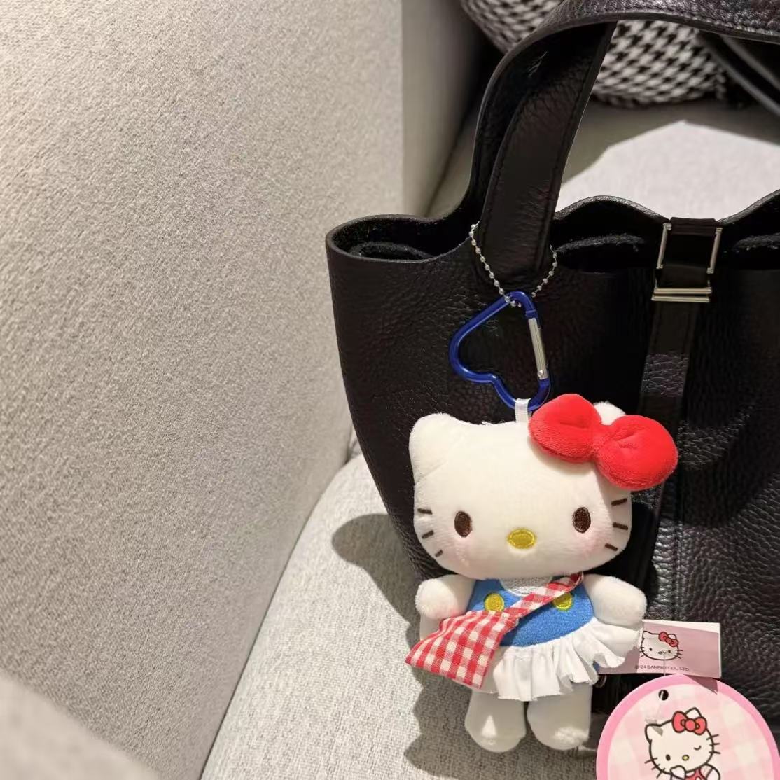 Genuino clásico KT Hello Kitty mochila bolso colgante dibujos animados lindo hellokitty llavero muñeca de felpa mujer