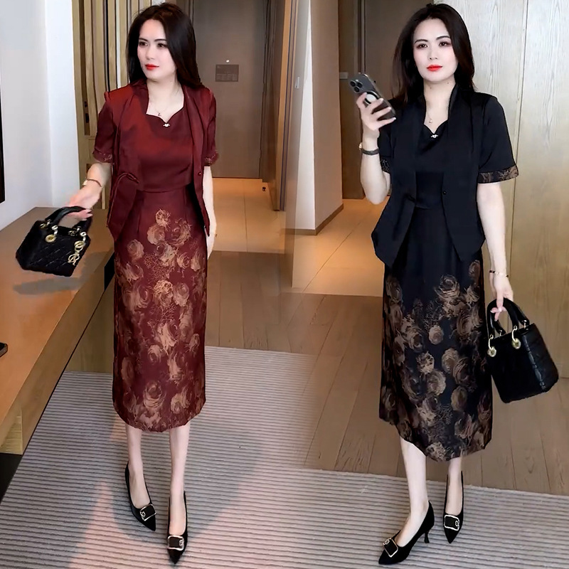 时尚碎花连衣裙套装女2025夏季新款洋气显瘦盘扣外套半身裙两件套