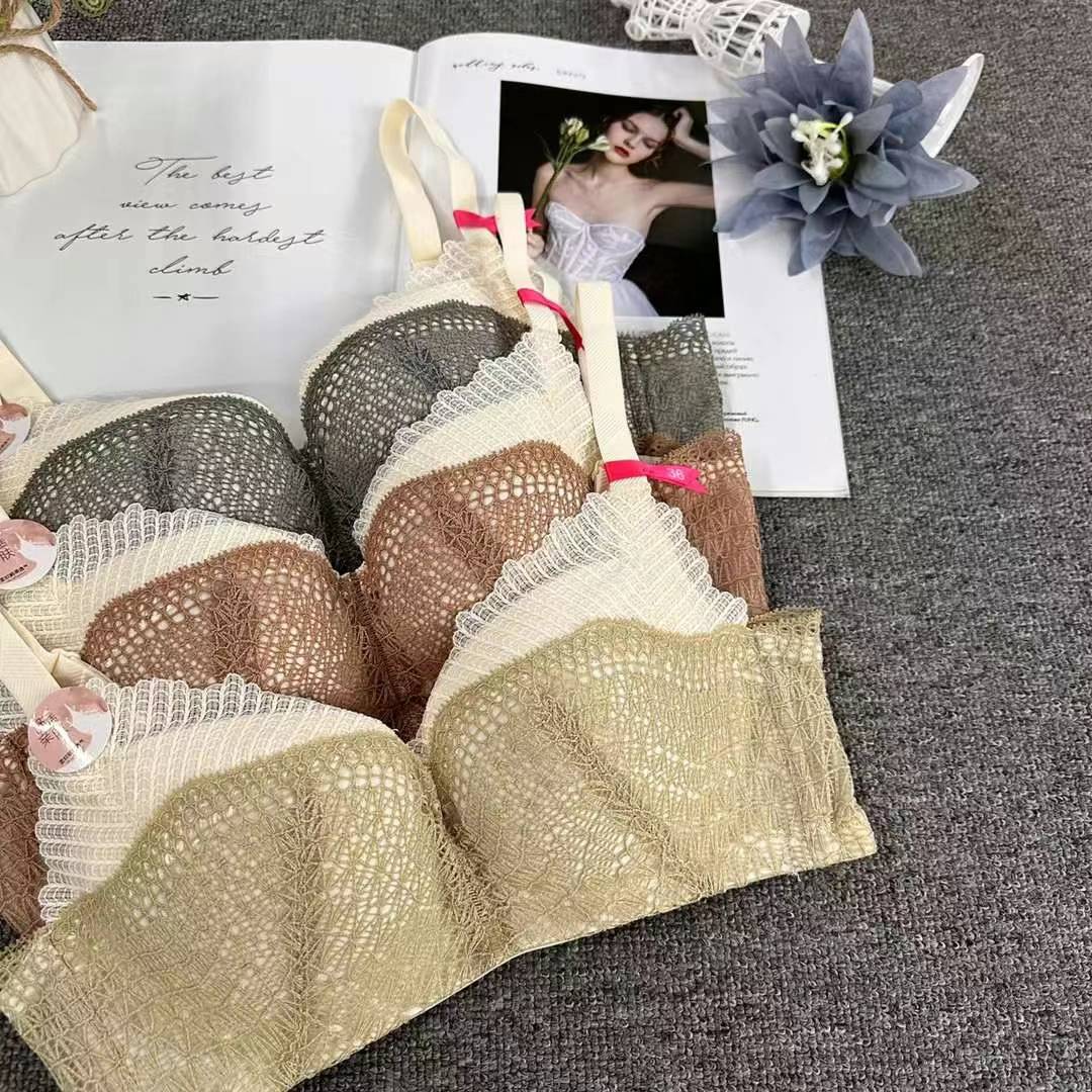 Nuevo sujetador de alta calidad de moda de encaje jacquard transpirable y cómodo ajustable anti-caída reunido tres filas de ropa interior de botón