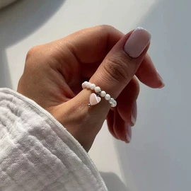 项链;戒指;胸针