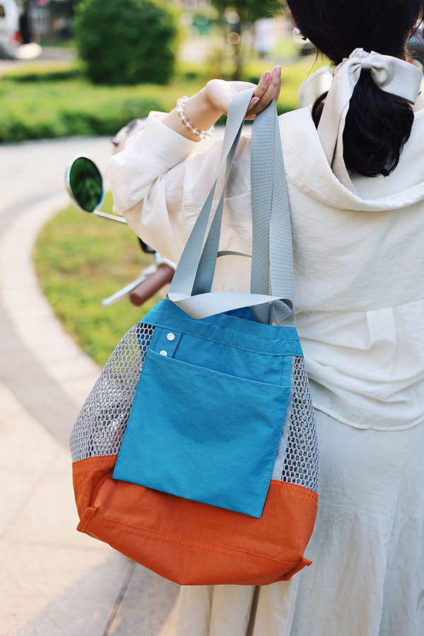Large-capacity summer niche trendy color-blocking net bag single-shoulder bag, casual large-capacity double-sided usable storage shopping bag undefined