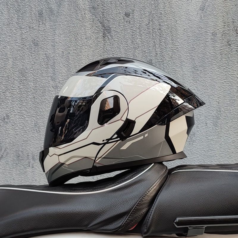 Motocicleta con doble espejo, casco para hombres y mujeres, casco para motocicletas, cuatro estaciones, cola de locomotora, casco Bluetooth, nuevo estándar nacional