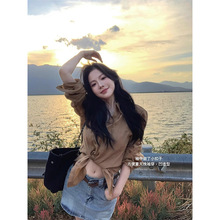 “勇敢且浪漫”独立女主棕色v领棉麻衬衫女设计感上衣