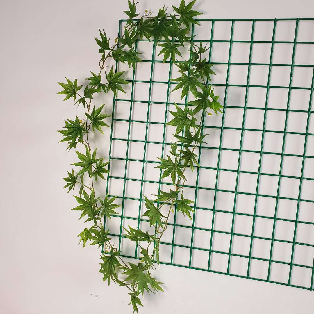 Simulación de hoja de arce verde Simulación de ratán Decoración de interiores y exteriores Tela de goma de mano Paisaje de jardín artificial Plantas verdes falsas