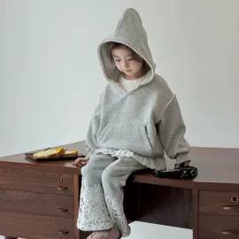 普通外套;童连衣裙;童套装