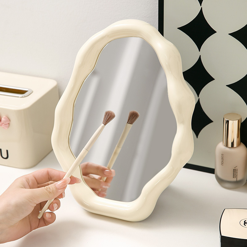 Espejo de maquillaje de nubes de forma alienígena escritorio irregular espejo pequeño vientos de crema dormitorio de estudiantes espejo de escritorio
