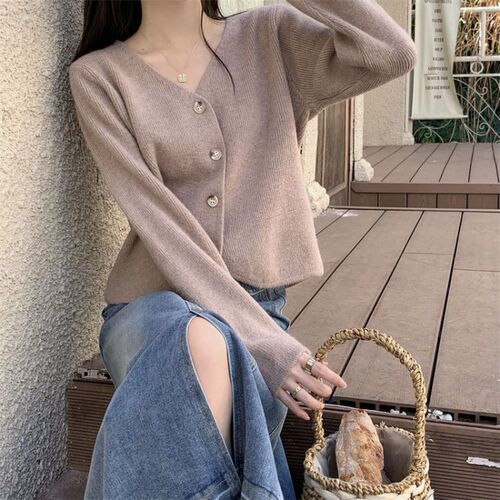 Early autumn Korean-style soft and fluffy solid-color V-neck cardigan, effortless short-length layering knitwear, versatile women's lightweight outerwear