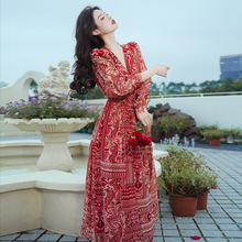 绝美红色度假风长裙2023秋季法式优雅气质V领系带收腰显瘦连衣裙