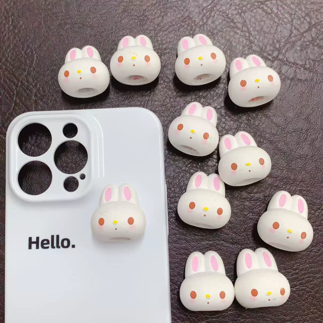 Аутентичные оптовые аксессуары Sanrio с клубничным кроликом, кремовый клей, украшения из материала «сделай сам»