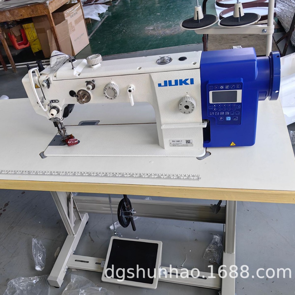 Máquina de Coser JUKI/Heavy Duty DU-1841-7 de Una Aguja y Triple Sincronización para Cuero y Materiales Gruesos, Apta para Acolchado