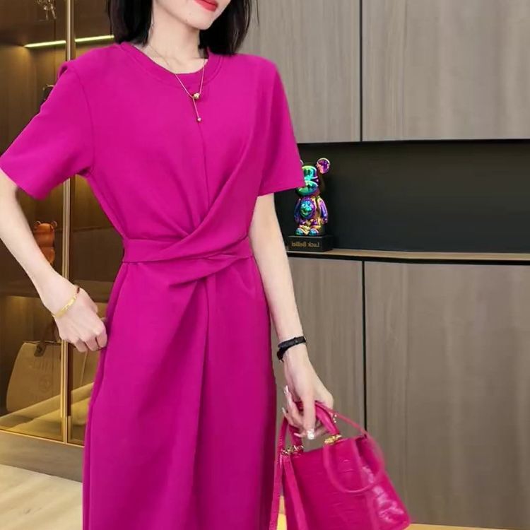 Beautiful Rose-Red Noble Lady's Dress, 2026 New Summer Model for Formal Occasions, with a High-Quality Texture Beautiful Rose-Red Noble Lady's Dress, 2026 New Summer Model for Formal Occasions, with a High-Quality Texture