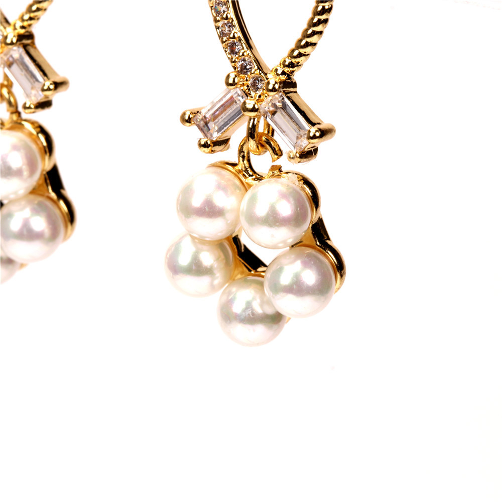 Nihaojewelry Korean Style Cross Shell Bead Zircon Earrings Wholesale Jewelry display picture 3