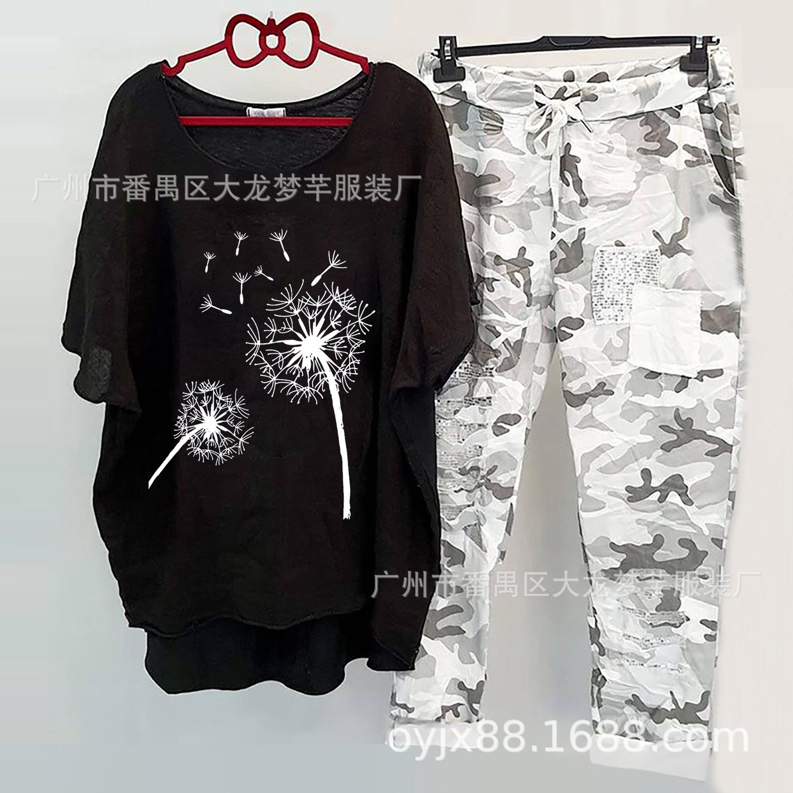 White dandelion-Black