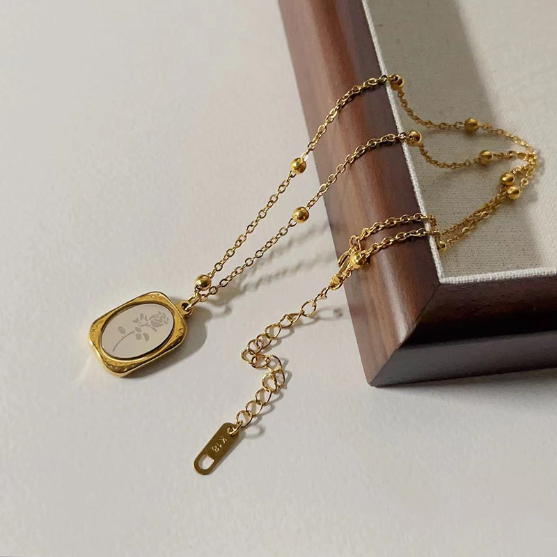 Daily Occasion Titanium Steel Material Fashion Flower Titanium Steel Plating Pendant Necklace 1 Piece