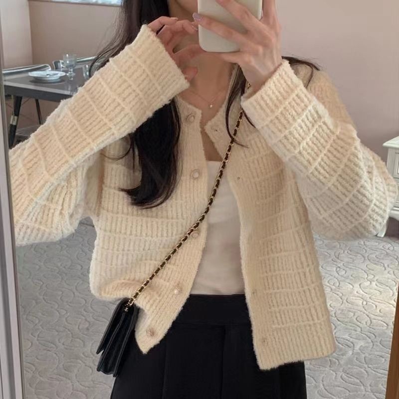 Cardigan top, knitted sweater, autumn and winter casual sweater jacket for women, new short style, early spring, elegant and stylish
