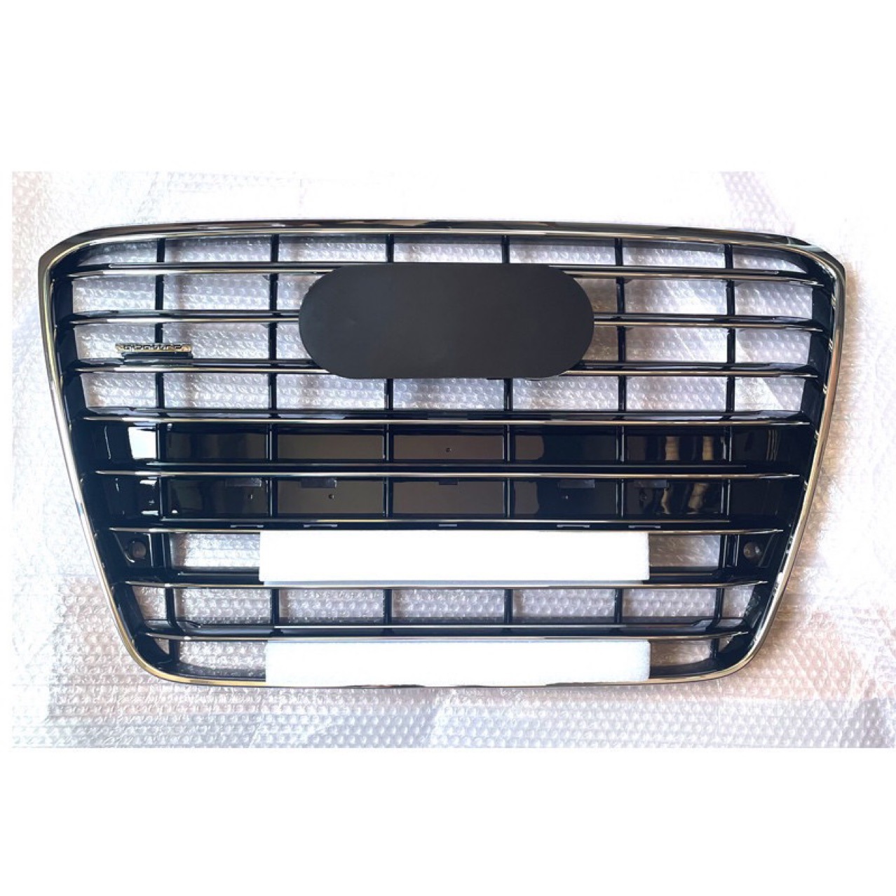 Suitable for Audi A8D4 2010-2014 Front Bumper Grille Air Intake Grille 4H0853651H