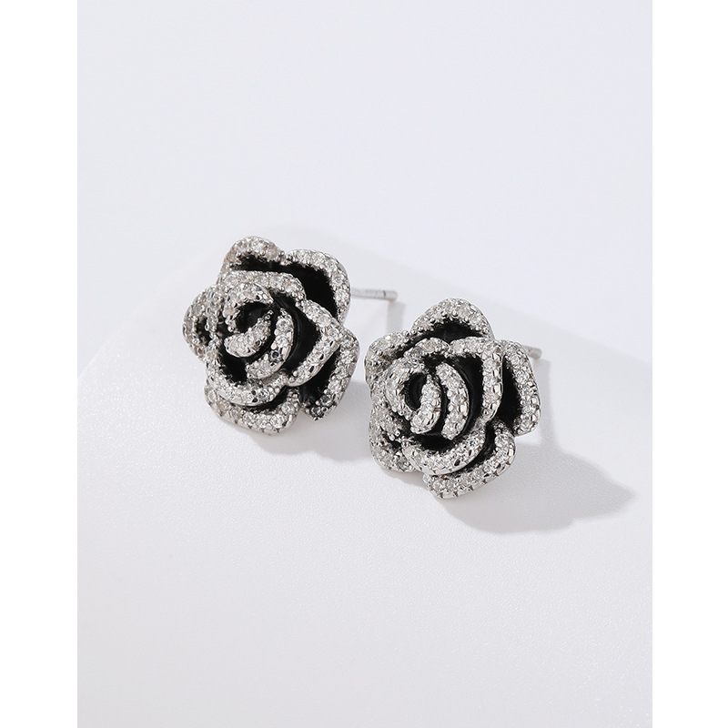 Negro Camelia pendientes para las mujeres 925 Luz de plata de ley nicho de lujo alto sentido 2023 nuevos pendientes elegantes pendientes