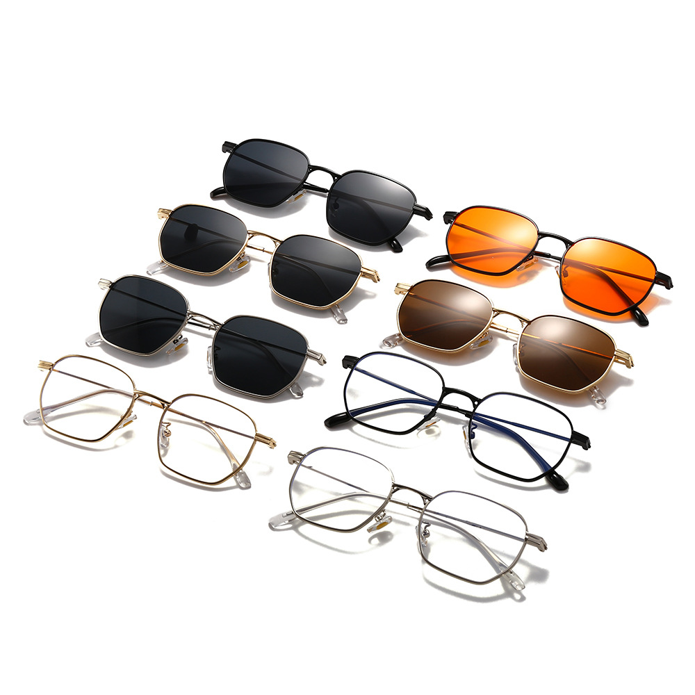 New Fashion Metal Sunglasses Women's Retro Anti-UV Sunglasses Ins Korean Style Trendy Square Plain Glasses New Fashion Metal Sunglasses Women's Retro Anti-UV Sunglasses Ins Korean Style Trendy Square Plain Glasses