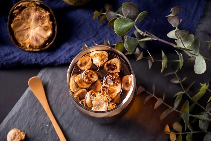 Luo Han Guo Dried Fruit (Siraitia grosvenorii) — Guangxi Monk Fruit for Herbal Tea in use