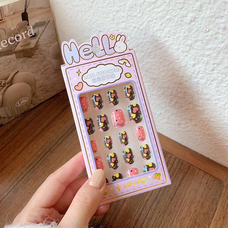 Niños usan piezas de manicura cortas autoadhesivas de alta sensación de mini color gelatina de dibujos animados chicas manijas falsas