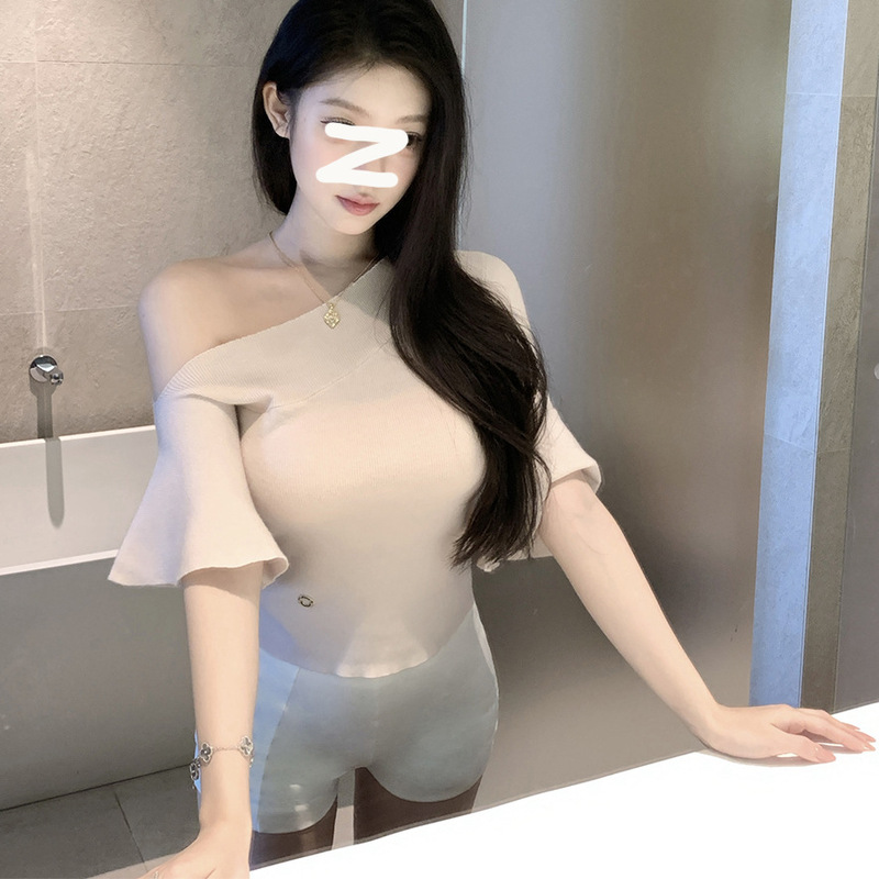 YIDENG2025春夏新作優しいスタイル万能斜め肩ニット蓮の葉袖ウエストTシャツ|undefined