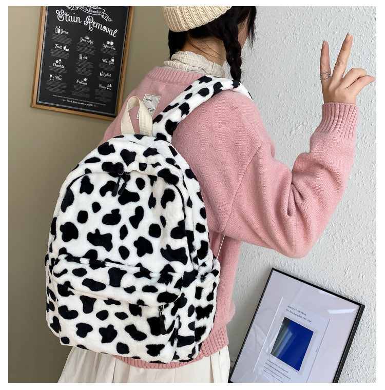Vintage Cute Soft Backpack display picture 1