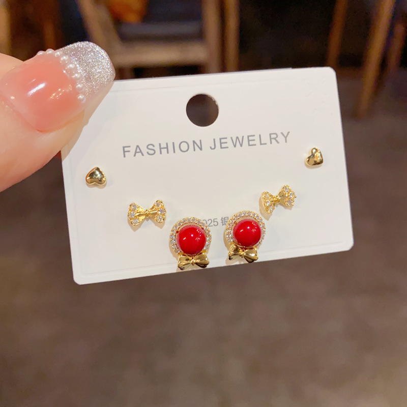 S925 aguja de plata micro incrustaciones de circón pendientes cortos pendientes de pelo corto japonés y coreano elegante todo-fósforo simple conjunto de tres piezas pendientes para las mujeres