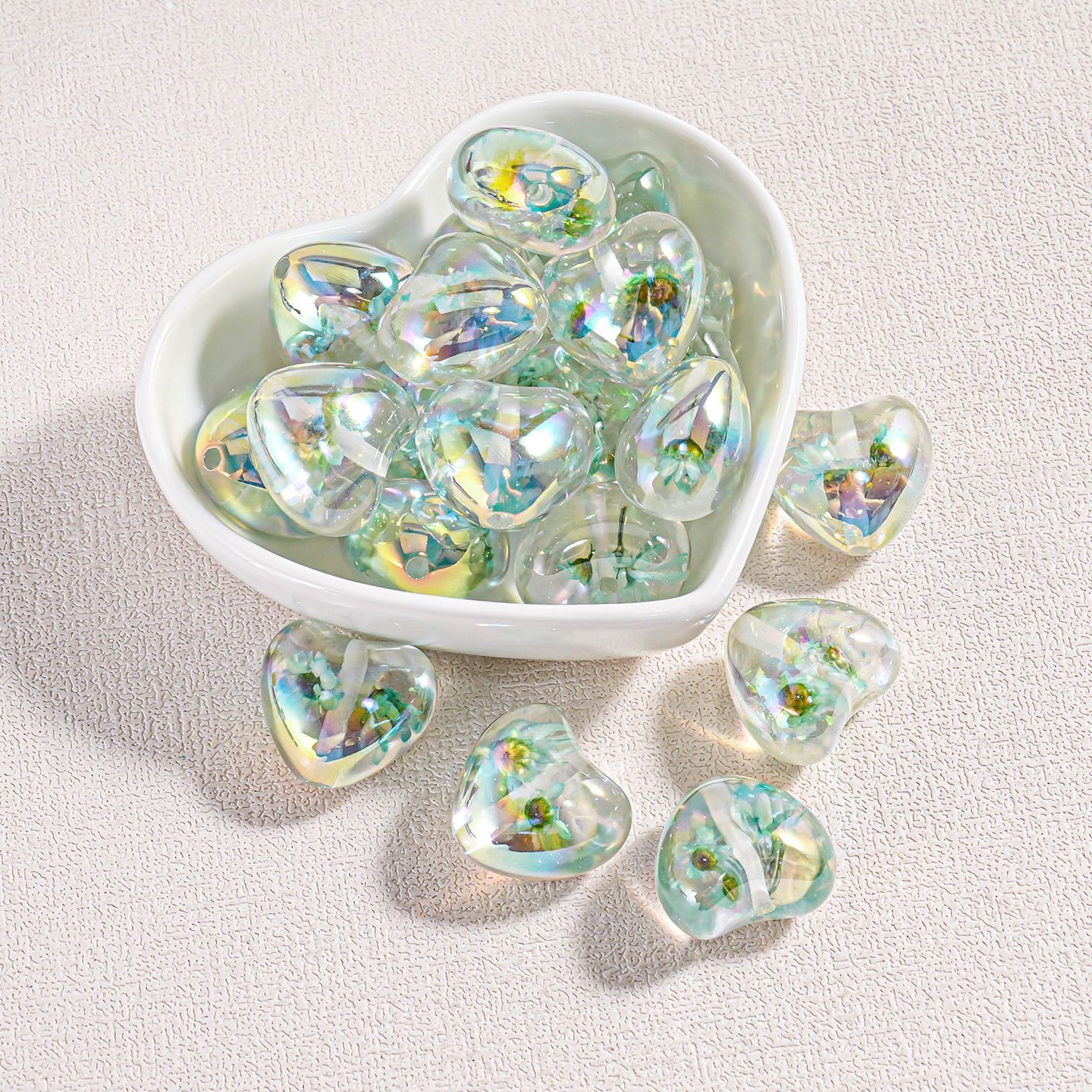Cuentas Transparentes en Forma de Corazón con Flores Secas, Cuentas Sueltas de Opal con Brillantina Fina para Manualidades, Accesorios para Cadenas de Teléfono, Piezas Pequeñas image 9