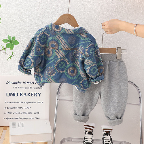 Casual Kids' Clothing : Boys' Spring/Fall Denim Three-Piece Set – Stylish New Denim Outfit for Babies