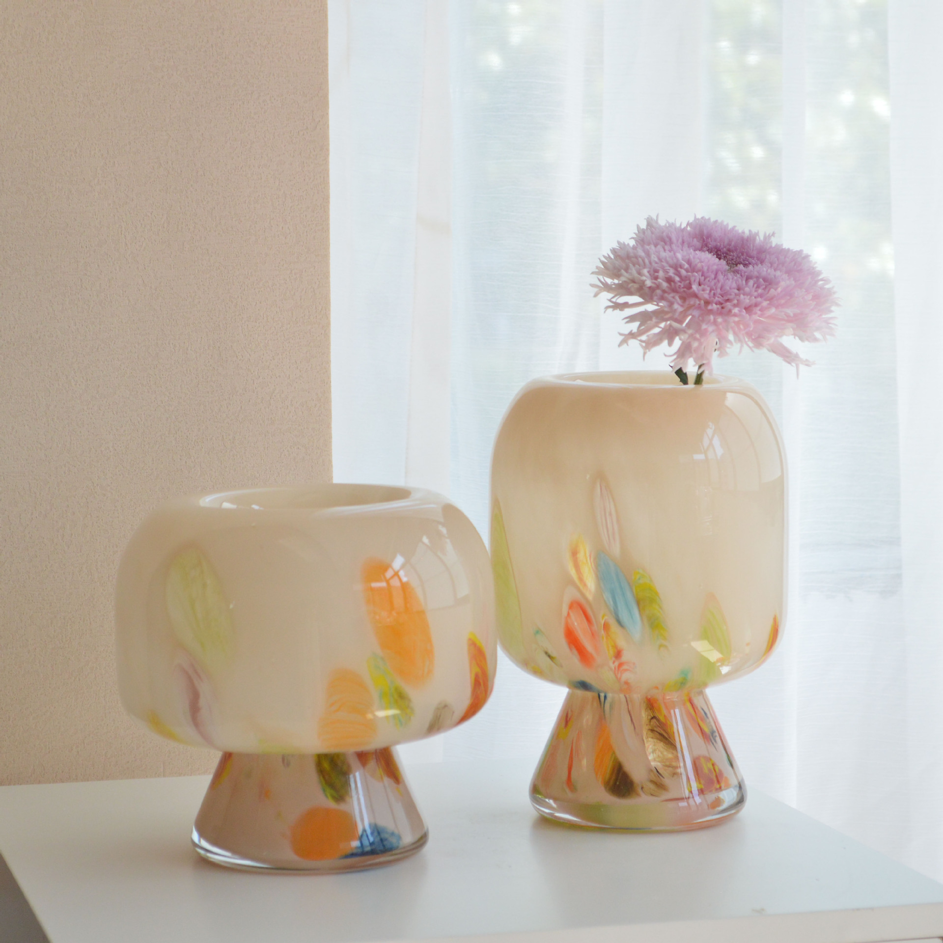 Plumas de color púrpura suave, jarrón de vidrio de alta calidad, decoración antigua, arreglo floral en la sala de estar, mesa de comedor, diseño hidropónico, nicho