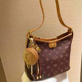 时尚同款  面包小狗栗尾信使托特包包女士2025新款通勤单肩斜挎