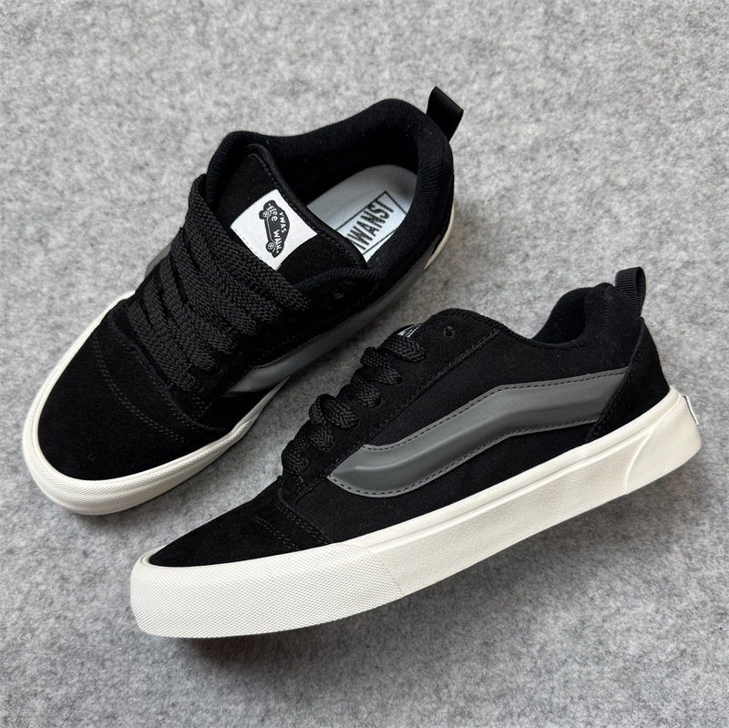 【Factory Store】Knu Skool Black and Gray Retro Versatile Casual American Street Style Chunky Sneakers for Men and Women 【Factory Store】Knu Skool Black and Gray Retro Versatile Casual American Street Style Chunky Sneakers for Men and Women