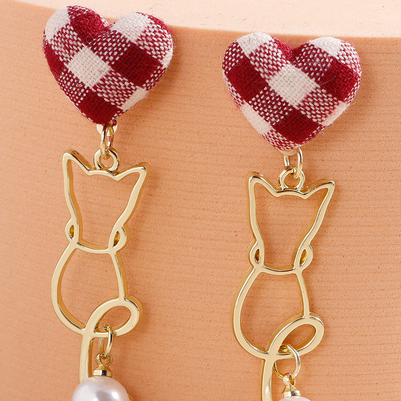 Modeschmuck Stoff Herz Perle Katze Anhänger Legierung Ohrringe display picture 2