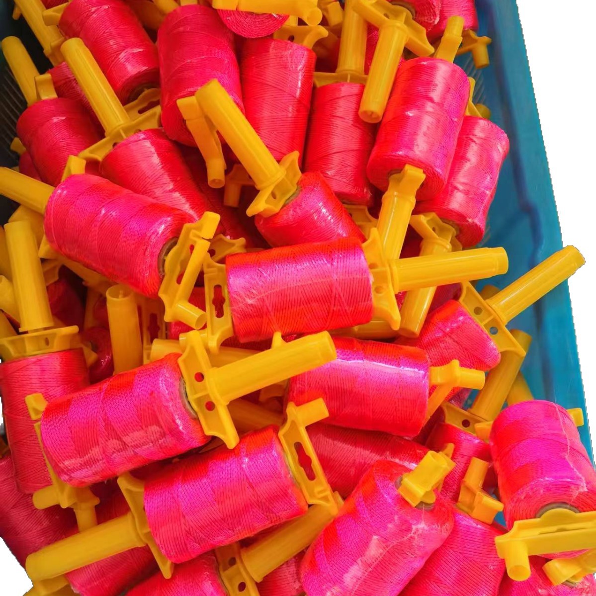 Exportado a muchos países, hilo trenzado de nylon, poliéster y PE, cuerda industrial resistente al desgaste, fuerte, color caballo, hilo trenzado para pulseras.