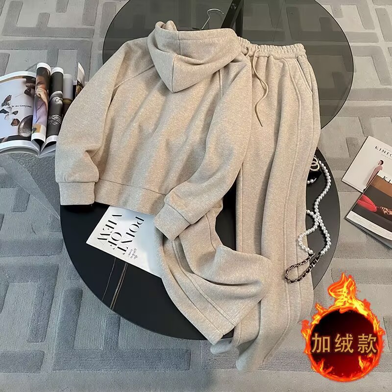 ファッションの洋風とベルベットのスポーツスーツ2024女性秋冬の新しいジッパーと帽子のガードルのワイドパンツの2セットのファッション