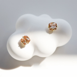 �Sˮ����ʯ925���y������n���s��צС�����p�ݿ�Ů�B�����y�Ʒ