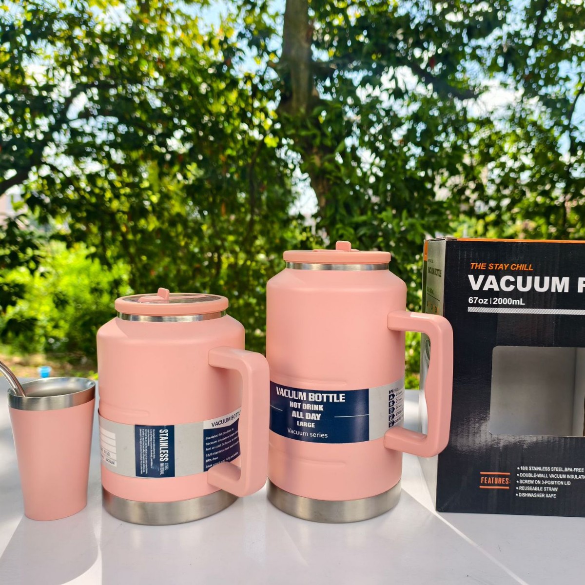 Nuevo estilo de gran capacidad con mango Toneladas Toneladas Toneladas Botellas deportivas de montañismo al aire libre Taza de vacío de acero inoxidable Taza de vacío