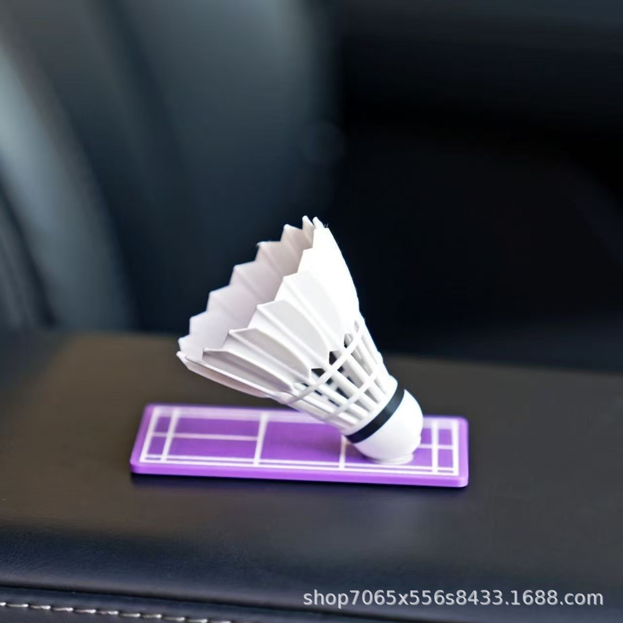 Car-mounted badminton ornament that rotates with the vehicle's direction, creative and personalized stress-relief car dashboard decoration accessory