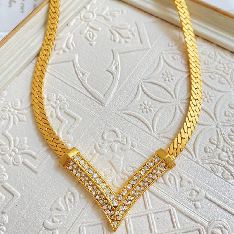 Elegant V Shape Alloy Gold Plated Zircon Womenu0027S Necklace