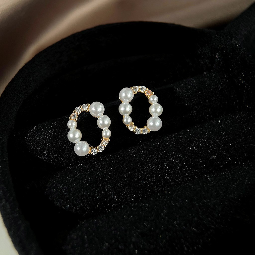 耳语_0000s_0019_组 44.jpg