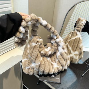 ë�qƴ�ӗl�y��������Ů2026�¿�������μ���ٴ�ëë���ذ�