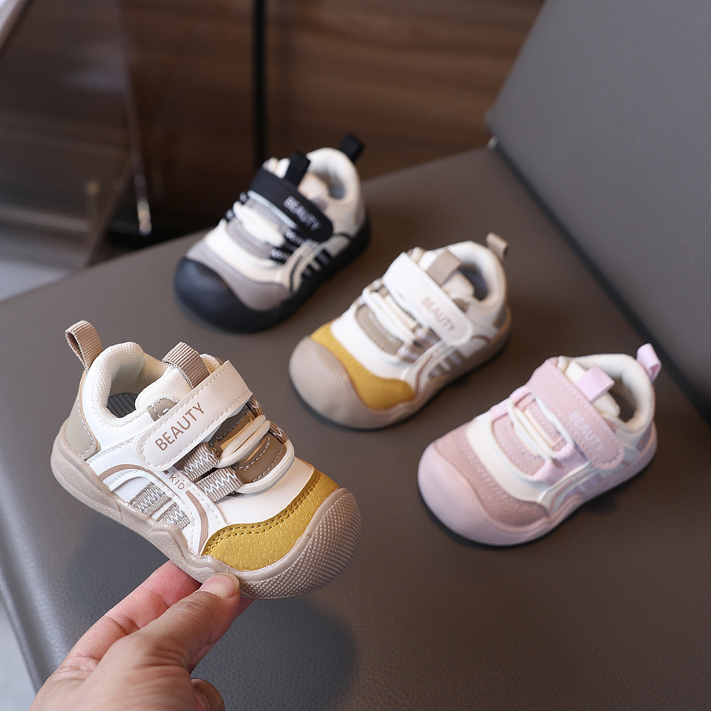 Baby Toddler Shoes, New Spring and Autumn Models, Versatile Fashionable Casual Shoes for Girls, Soft-Soled Breathable Non-Slip Sports Shoes for Boys