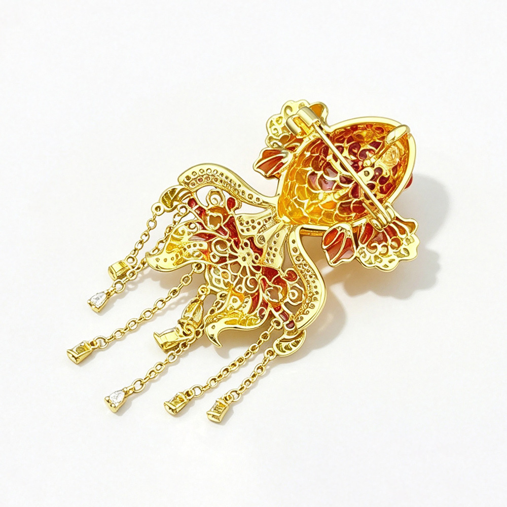 Chinese-style high-end design three-dimensional koi fish tassel brooch, elegant and luxurious, gold and blue enamel pin