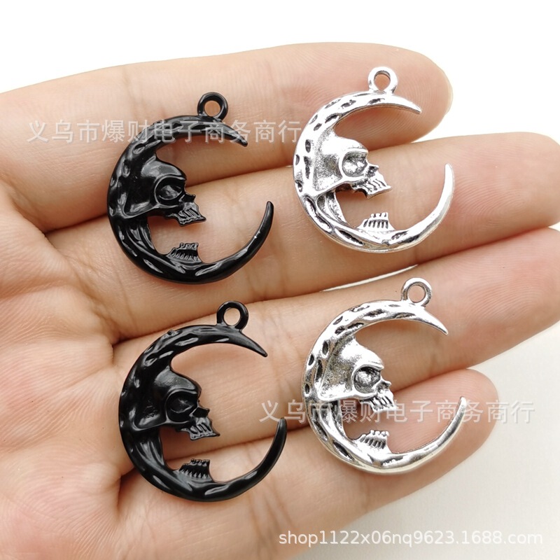European and American Hot Selling Vintage DIY Zinc Alloy Jewelry Accessories Skull Face Moon Pendant Accessories Suitable Necklace Earrings