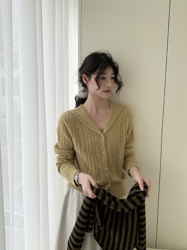 之言25秋冬女装韩系海军领简约绞花百搭羊毛衫贝熊绒针织开衫毛衣|undefined