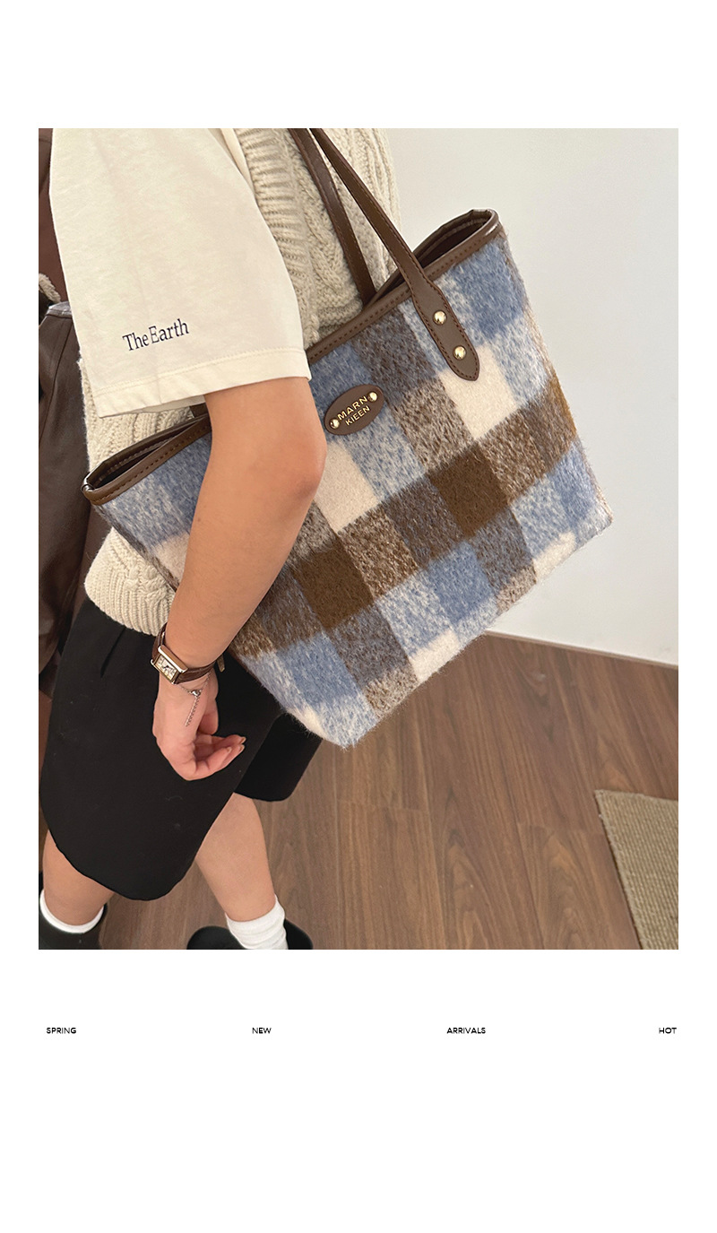 Koreanische High-End-Version mit hoher Kapazität, tragbar für Damen 2023, modische Umhängetasche aus Wollkaro_voghion.com