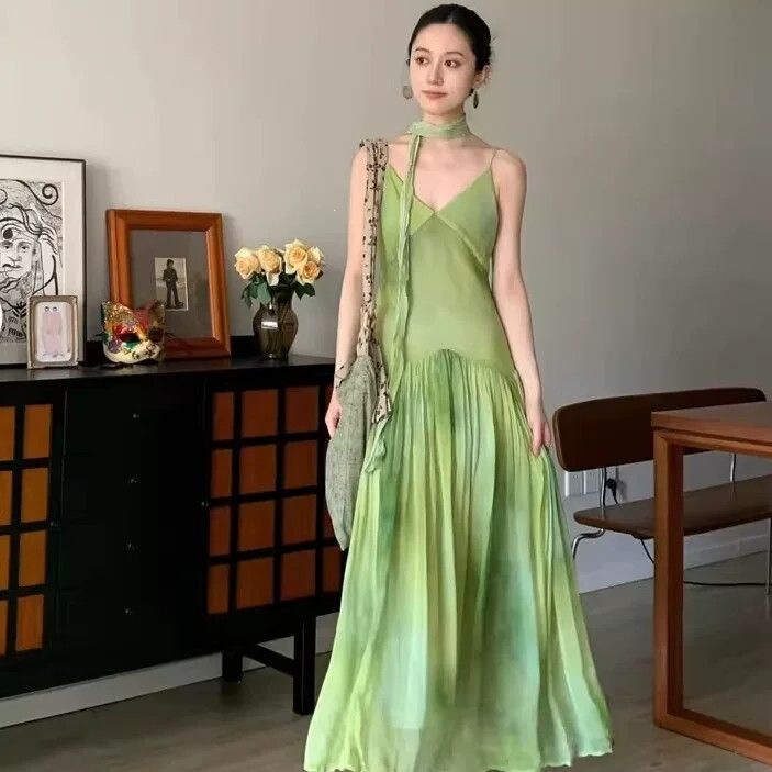 Forest-Style Retro Green Smudged Collar Halter Dress, Unique and Stunning Holiday-Style Long Dress for Summer