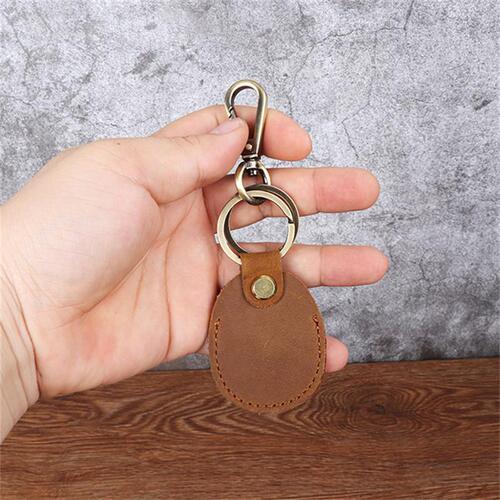 Manufacturer genuine leather crazy horse leather keychain elevator access control card holder creative gift hardware buckle wholesale leather goods