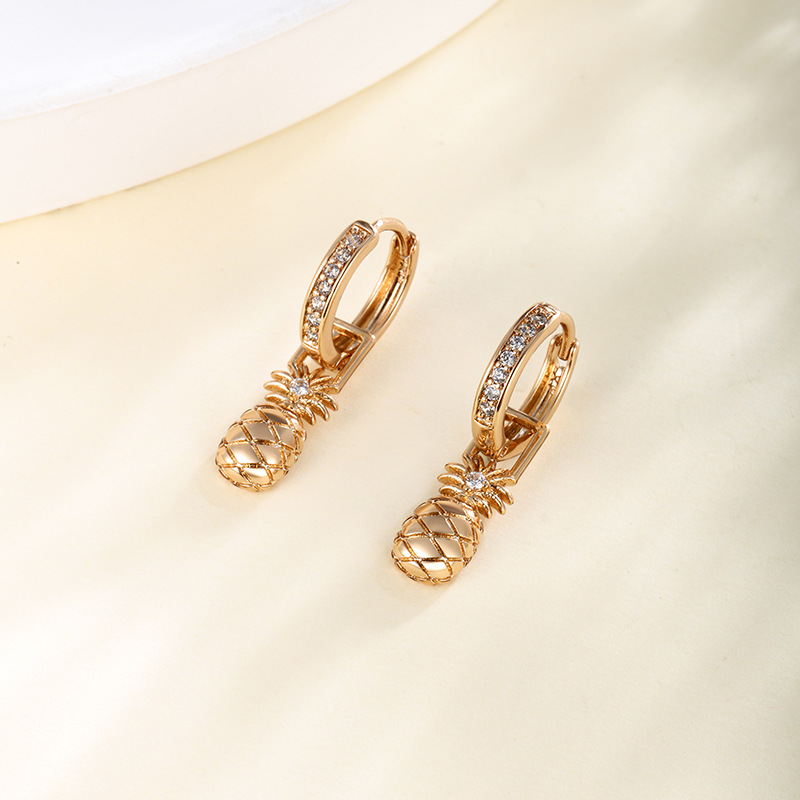 Xuping joyería piña estilo pendientes dorados juguetones lindos pendientes lujosos de alto nivel blanqueamiento interesante pendientes de fruta