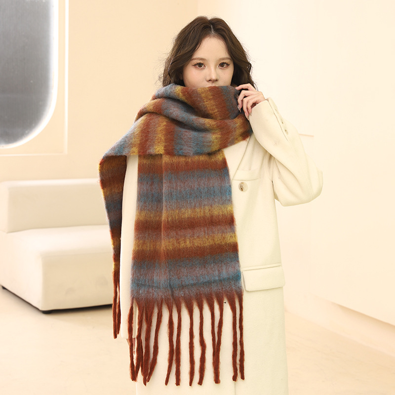 2024 autunno inverno nuova atmosfera sciarpa spessa in mohair, calore di alta qualità, cappotto versatile da uomo e da donna con strisce_voghion.com